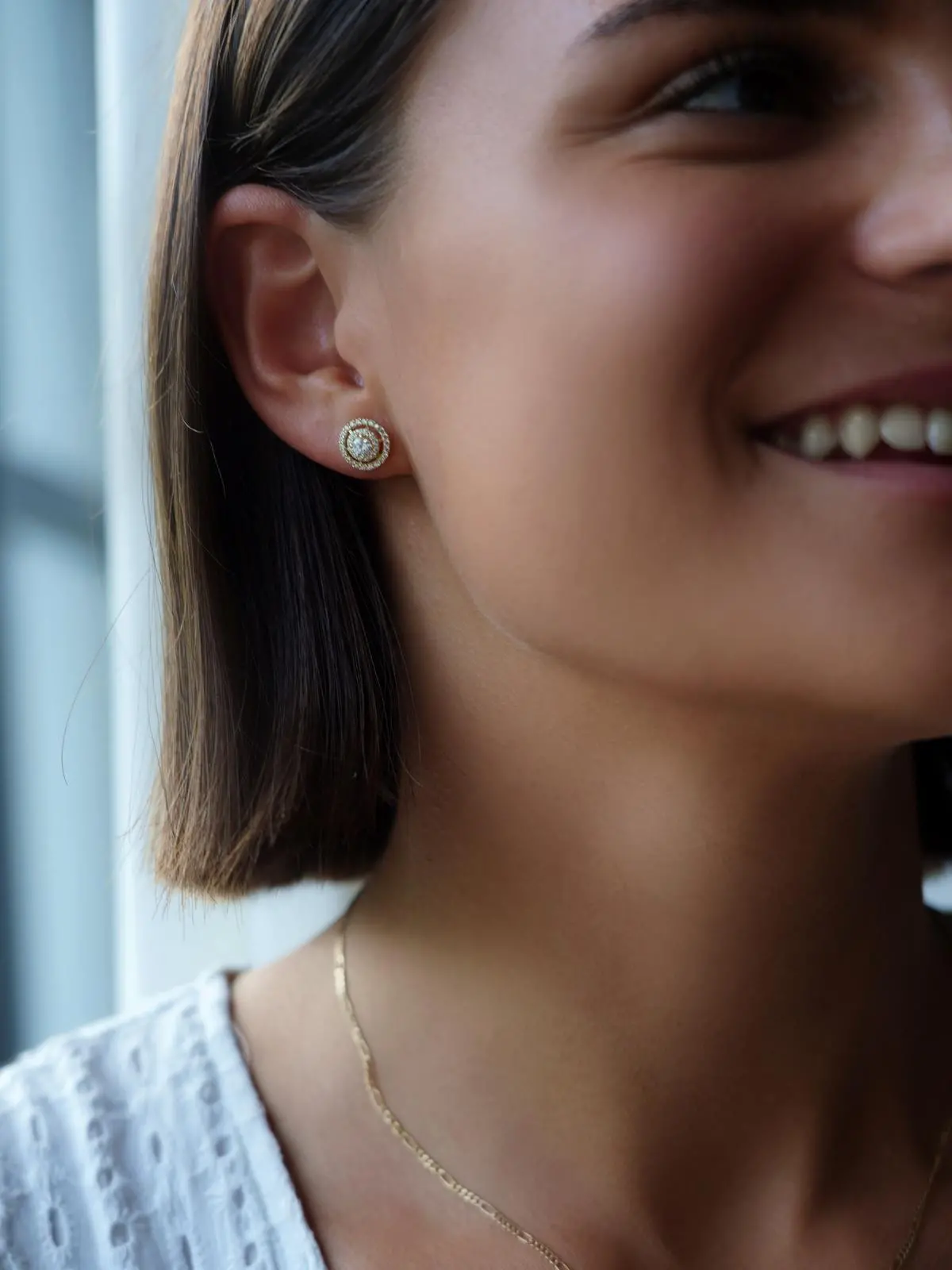 Damenohrringe aus echtem Gelbgold mit Zirkonia an Damen an Damenohr - Heather | Skintype Damenohrringe aus echtem Gelbgold mit Zirkonia an Damen an Damenohr - Heather | Skintype