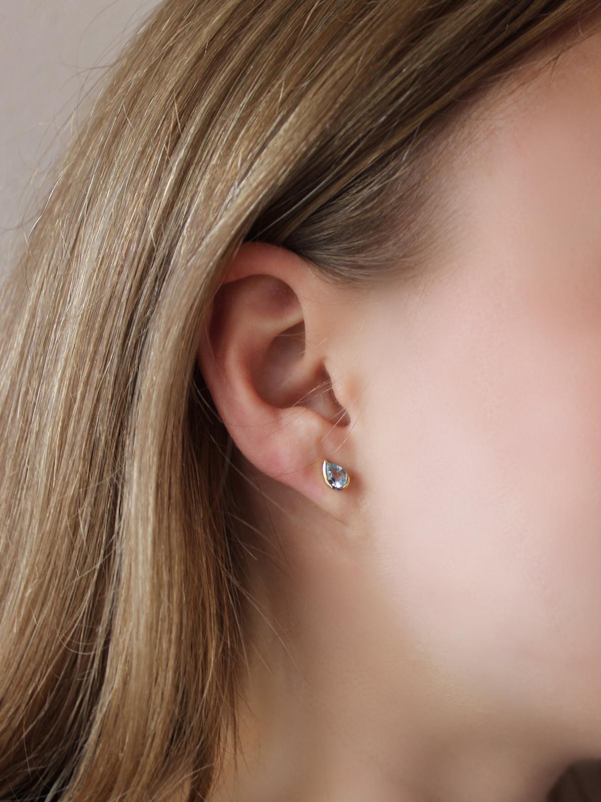 Mary Kay | Ohrstecker aus echtem Gelbgold mit Blautopas | Ansicht 5