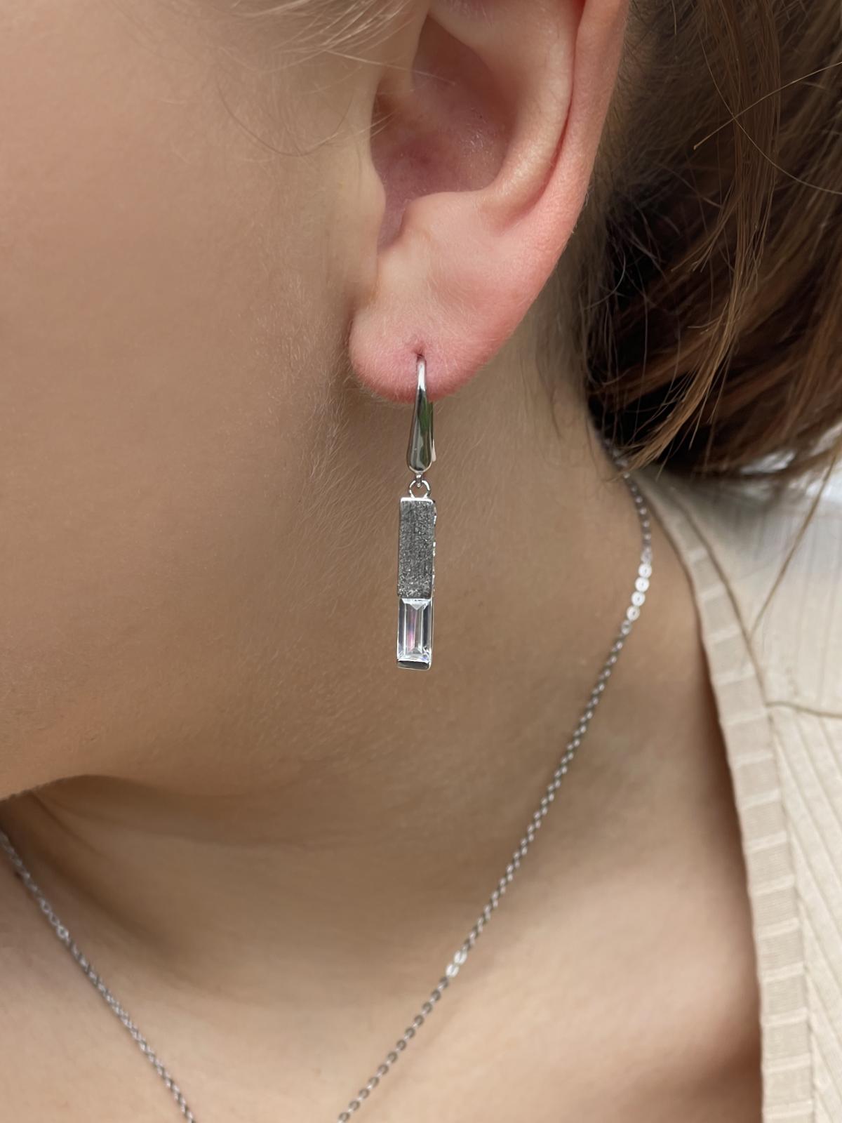 Ohrring für Damen & Mädchen aus echtem Sterlingsilber mit weißen Zirkonia an Damenohr - Barbie | Skintype