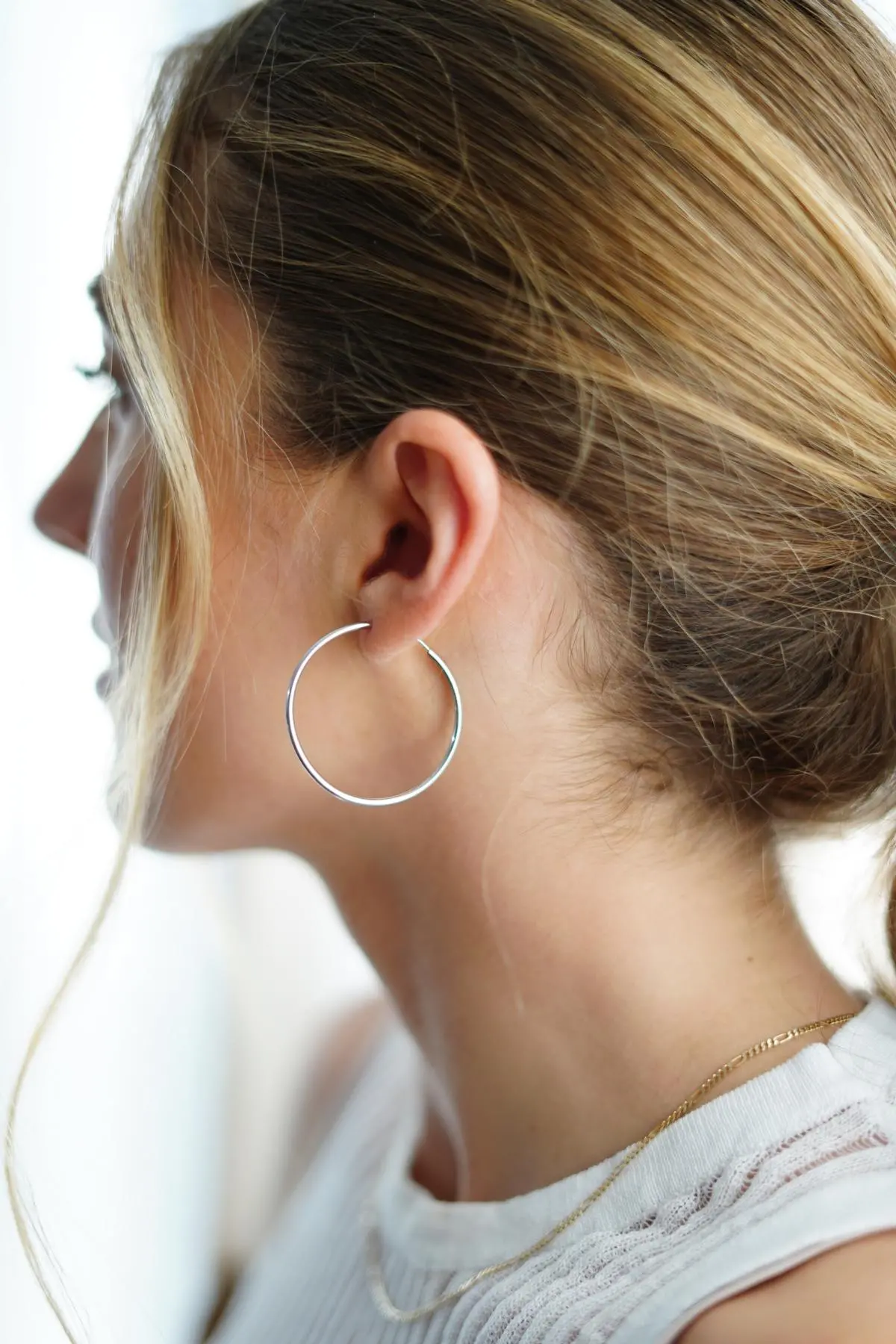 Mella | Creolen aus echtem Sterlingsilber | Ansicht 2 Mella | Creolen aus echtem Sterlingsilber | Ansicht 2