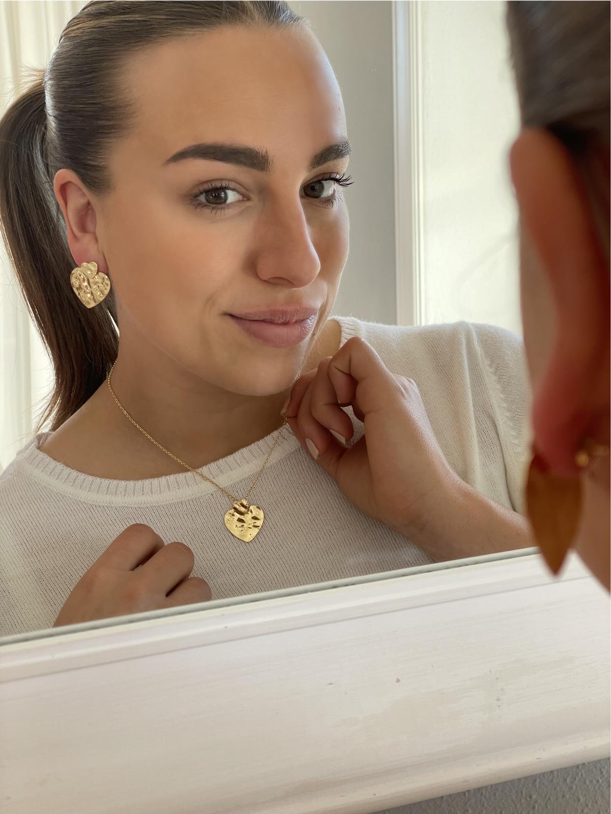 Damenohrringe aus echtem Sterlingsilber (vergoldet) an Damenohr - Camillia | Skintype