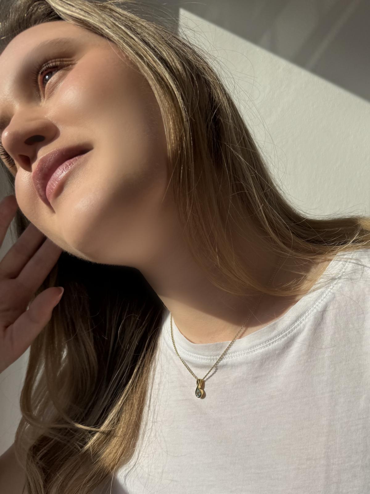 Abbey - Damen Anhänger Gold 333 (8 Karat) mit Blautopas Abbey - Damen Anhänger Gold 333 (8 Karat) mit Blautopas