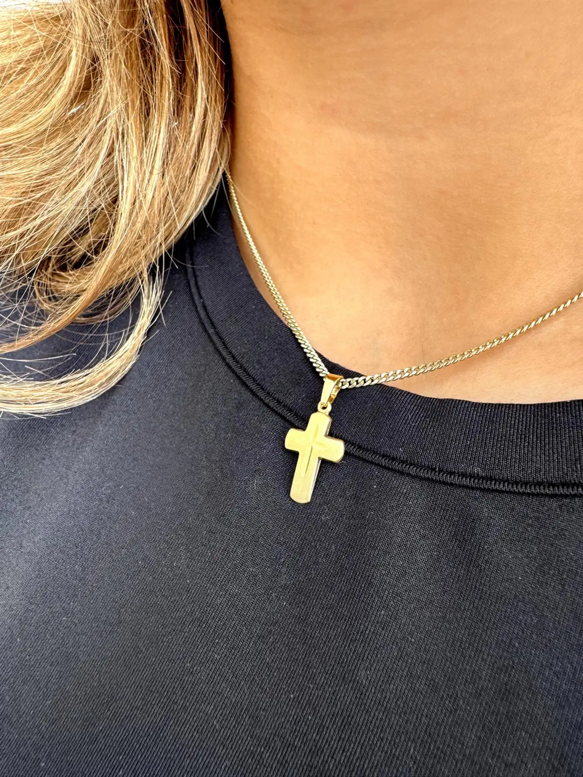 Novelle | Kreuzanhänger aus echtem Gelbgold | Ansicht 2