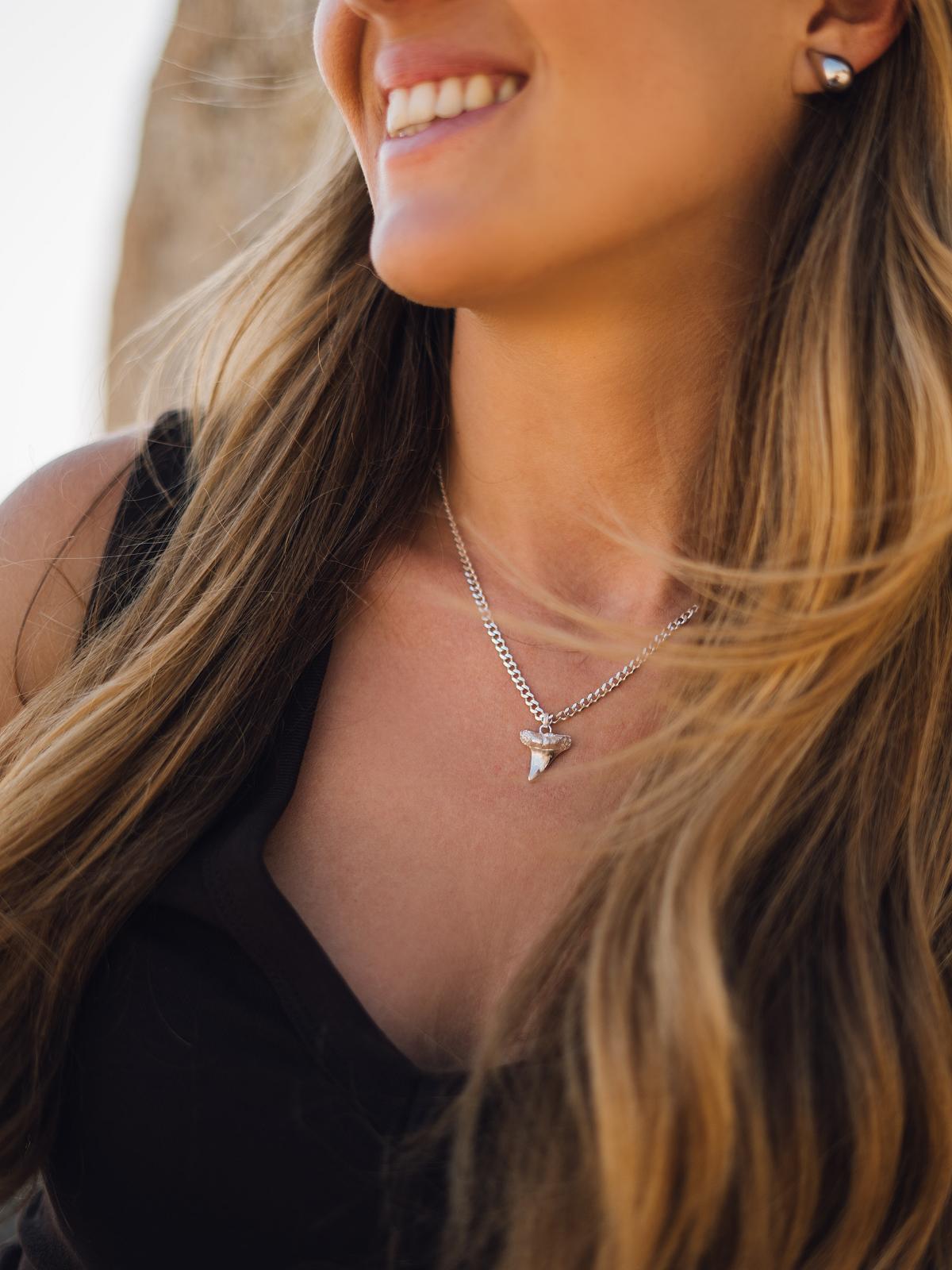 Shark Silver | Anhänger mit Halskette aus echtem Sterlingsilber | Ansicht 2