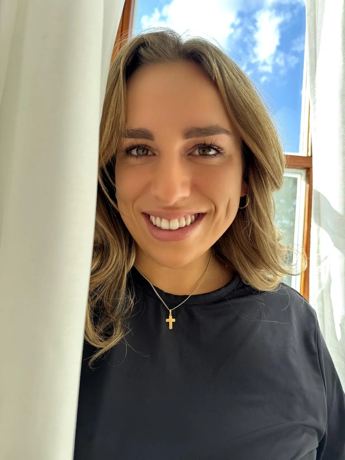 Novelle | Kreuzanhänger aus echtem Gelbgold | Ansicht 3 Novelle | Kreuzanhänger aus echtem Gelbgold | Ansicht 3