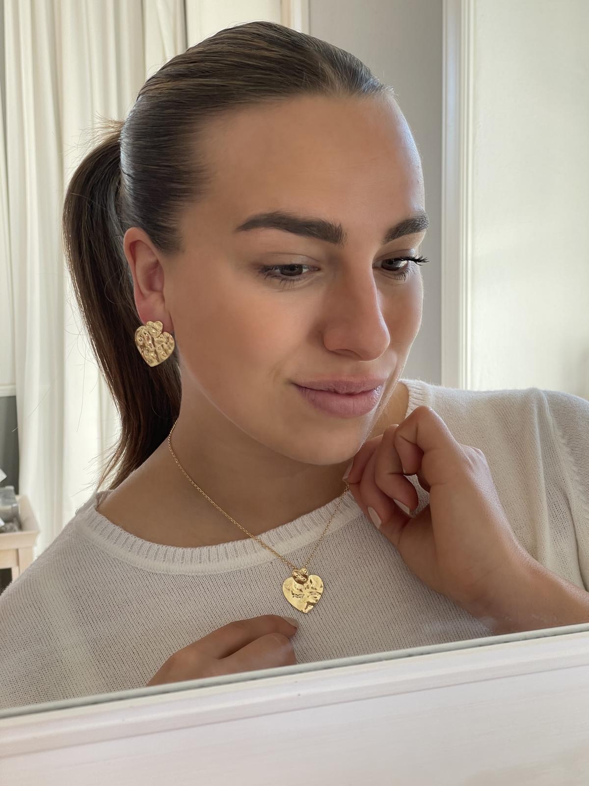 Damenohrringe aus echtem Sterlingsilber (vergoldet) an Damenohr - Camillia | Skintype