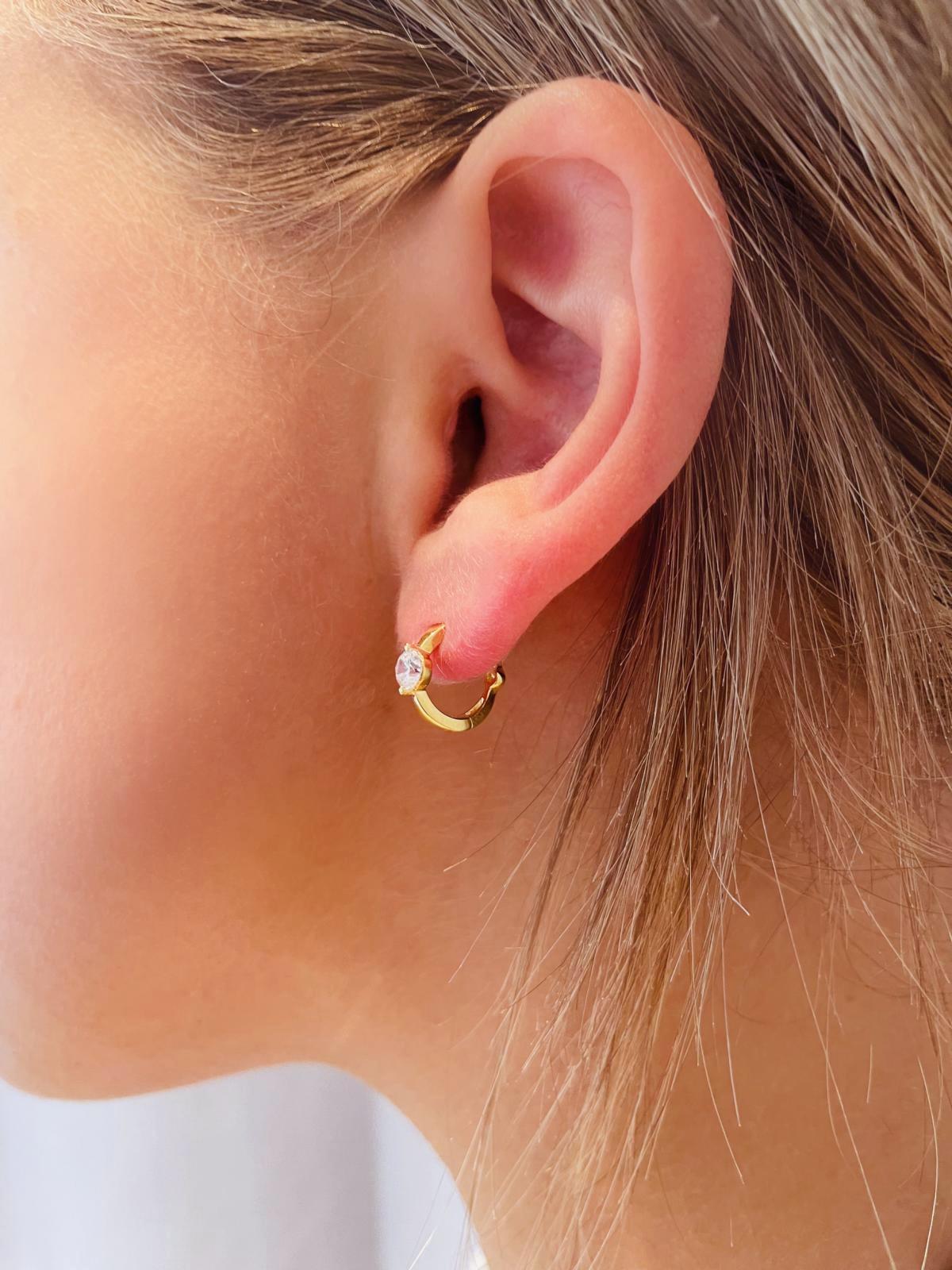 Peach Beauty | Creolen aus echtem Gelbgold mit Zirkonia | Ansicht 3 Peach Beauty | Creolen aus echtem Gelbgold mit Zirkonia | Ansicht 3