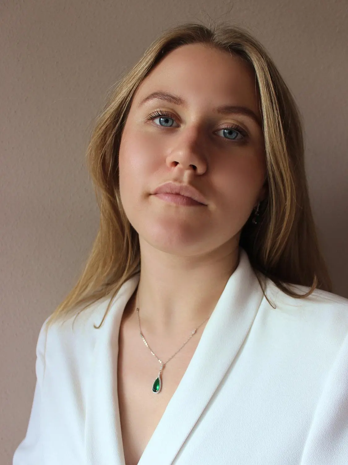 Nadine | Schmuckset aus echtem Sterlingsilber mit Zirkonia | Ansicht 2 Nadine | Schmuckset aus echtem Sterlingsilber mit Zirkonia | Ansicht 2