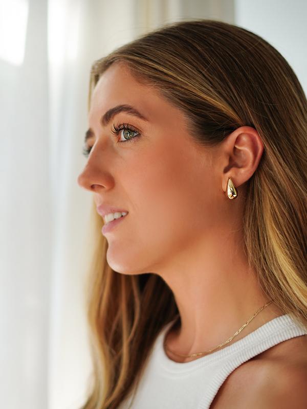 header-teaser-1800x800-hochauflsend-alina-mygold-mobil-wilshere