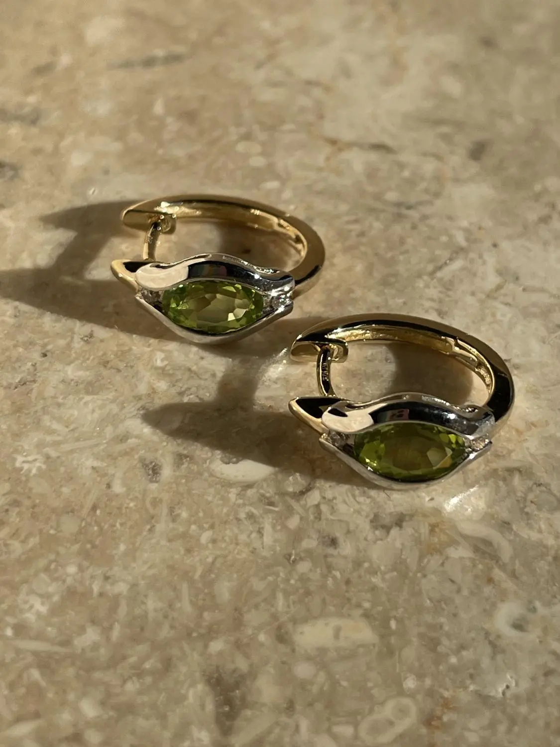 Athene - Damen Ohrringe Gold 375 Peridot Zirkonia Edelsteinohrringe