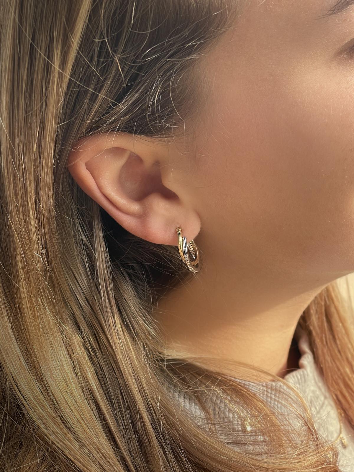 Damencreolen aus echtem Gelbgold & Weißgold mit Diamantierung am Damenohr - Fairy Moon | Skintype