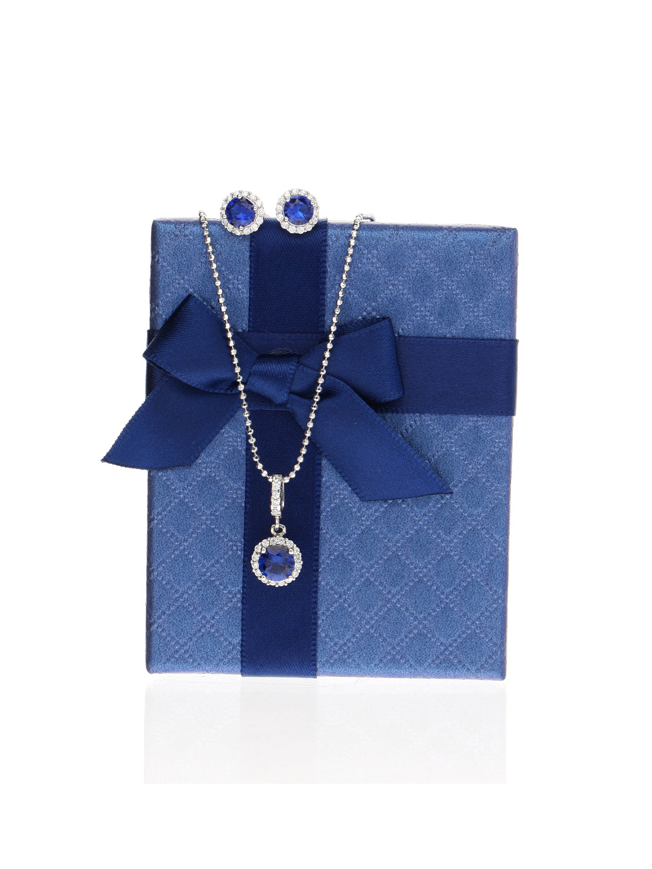 Blaue Geschenkschachtel mit schöner Satinschleife für das dunkelblaue Amazone Set | Verpackung
