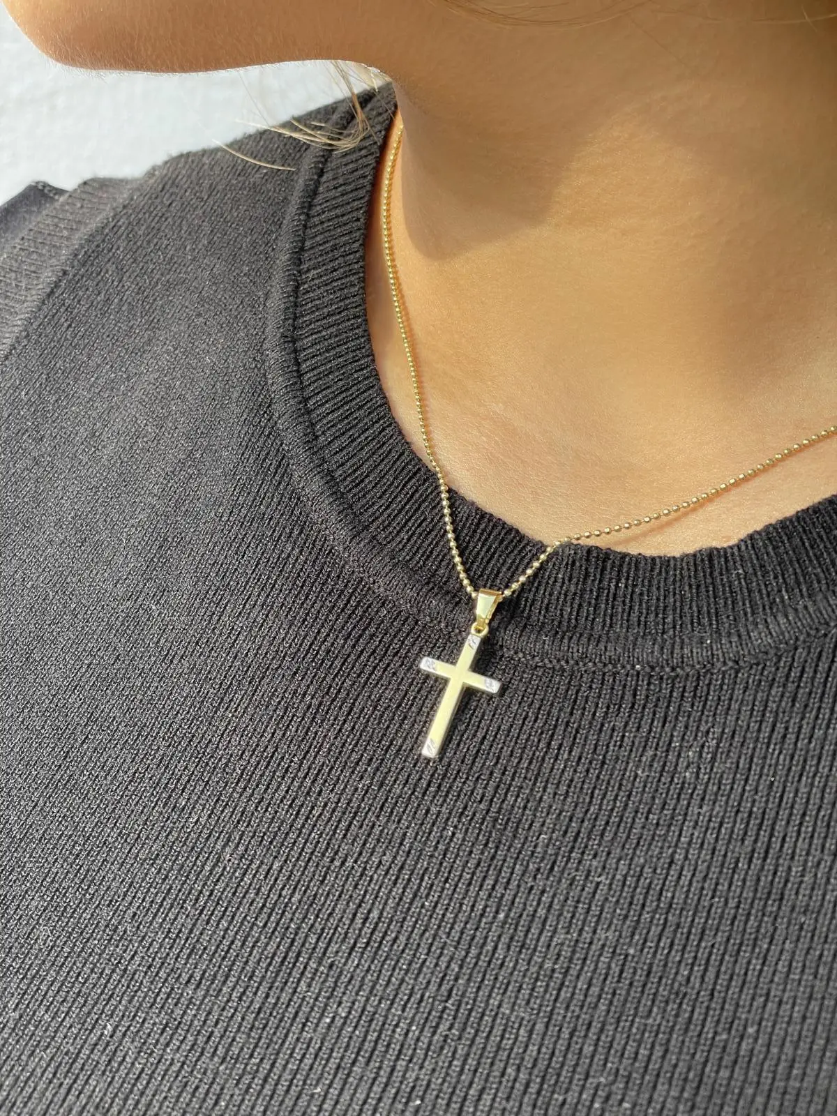 Kreuzanhänger für Damen aus echtem Gelbgold - Jinger | Skintype