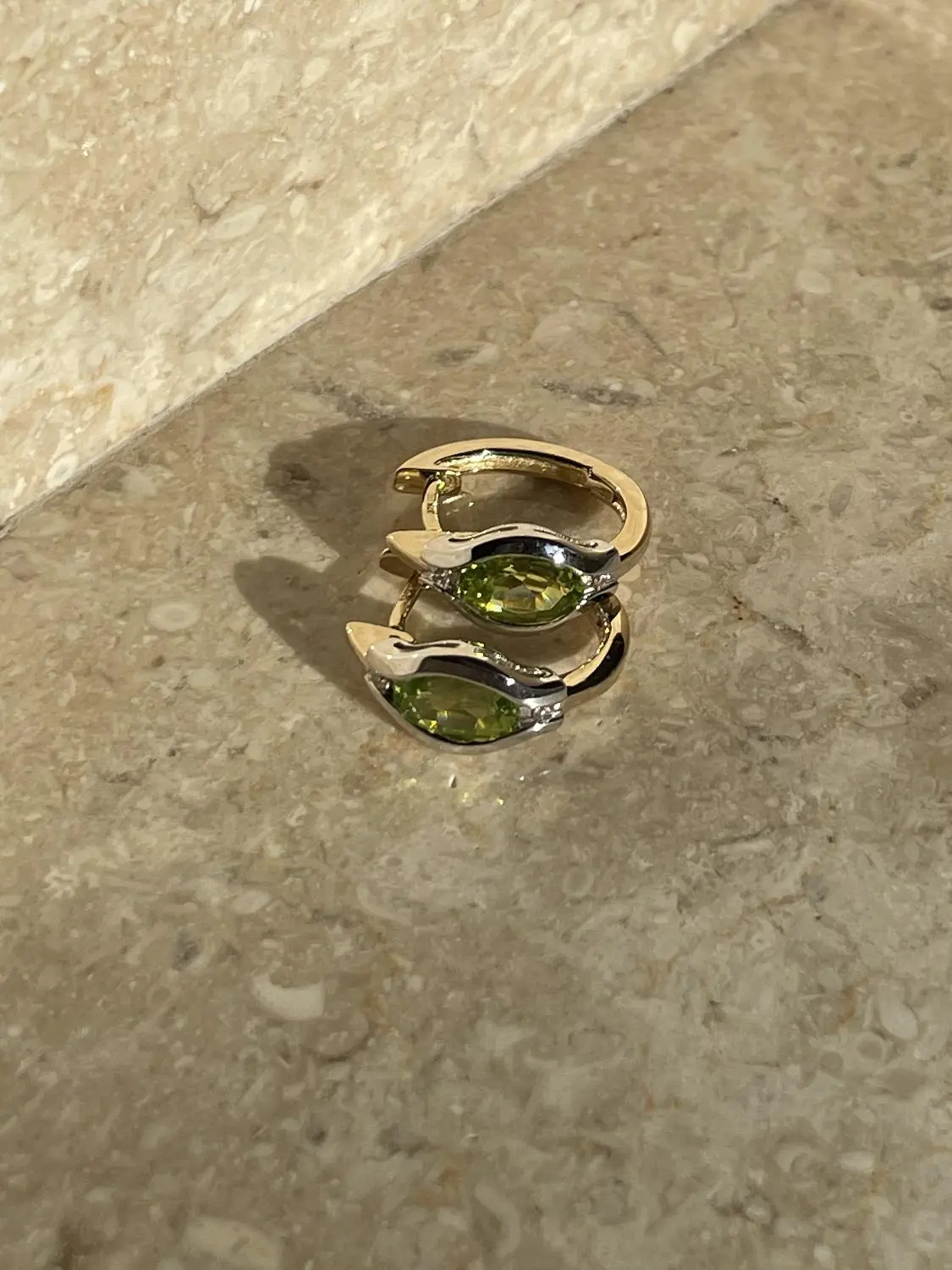 Athene - Damen Ohrringe Gold 375 Peridot Zirkonia Edelsteinohrringe