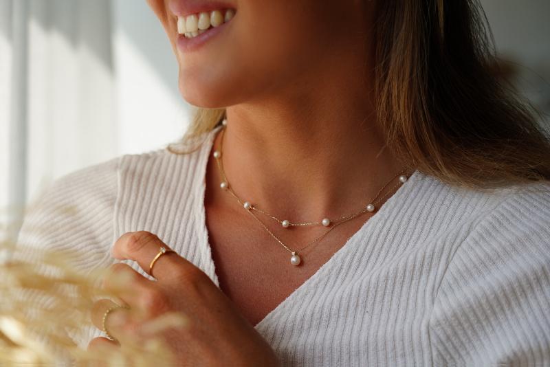 mygold_startseite-kategorie-product-teaser-goldene-blickfaenge-halskette-illona-perle_800x800