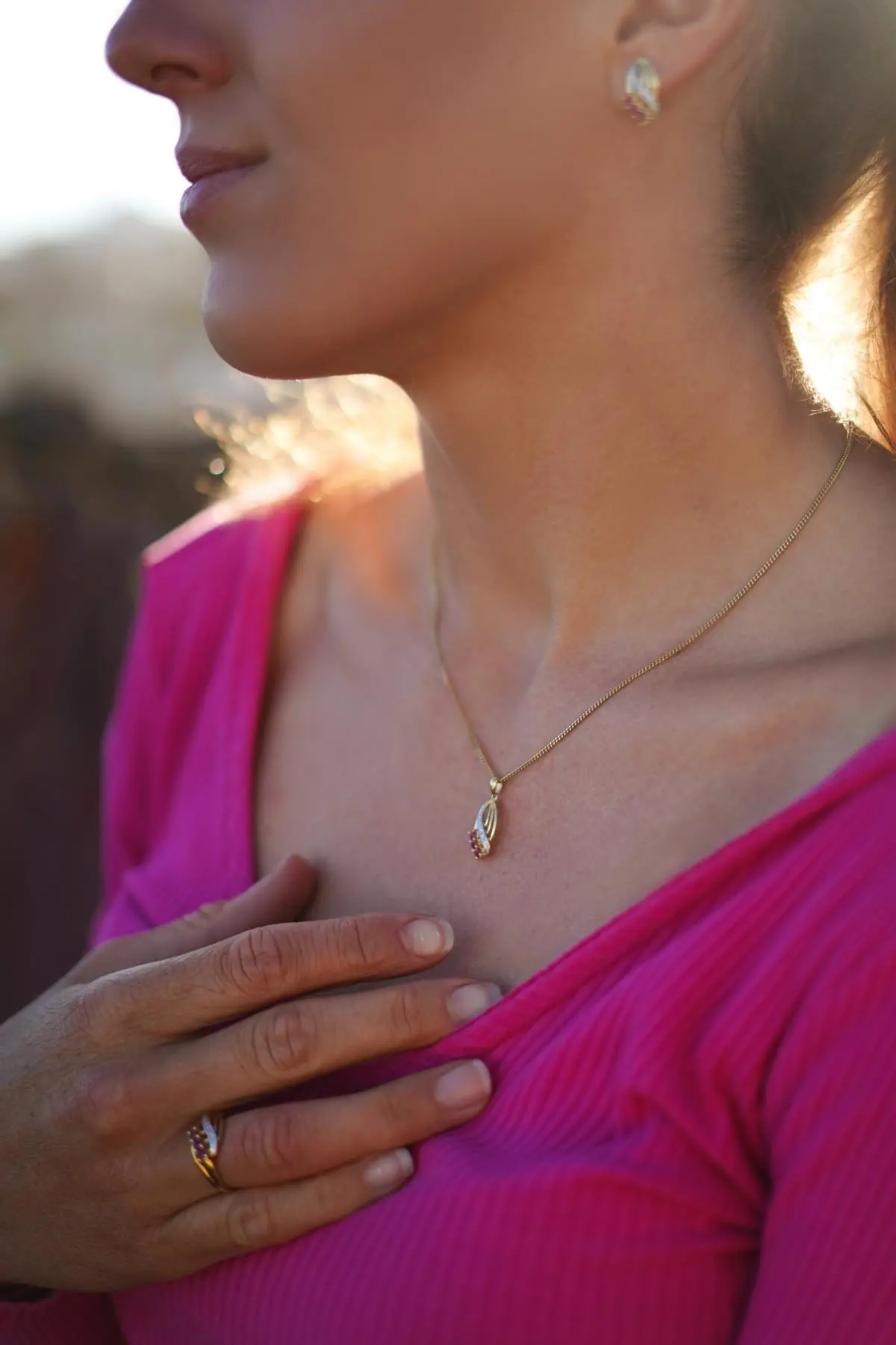 Our Lady - Damen Anhänger Gold 333 (8 Karat) mit Rubinen & Diamanten - 0,01ct.