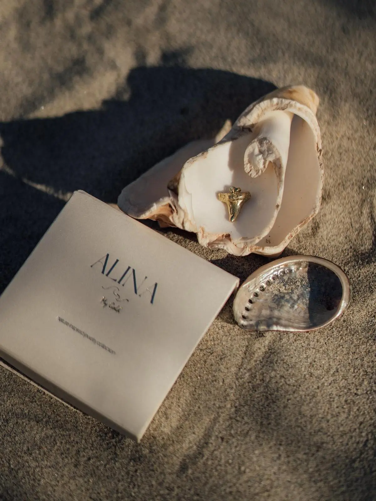 Shark Gold | Anhänger aus echtem Gelbgold | Ansicht 8 Shark Gold | Anhänger aus echtem Gelbgold | Ansicht 8