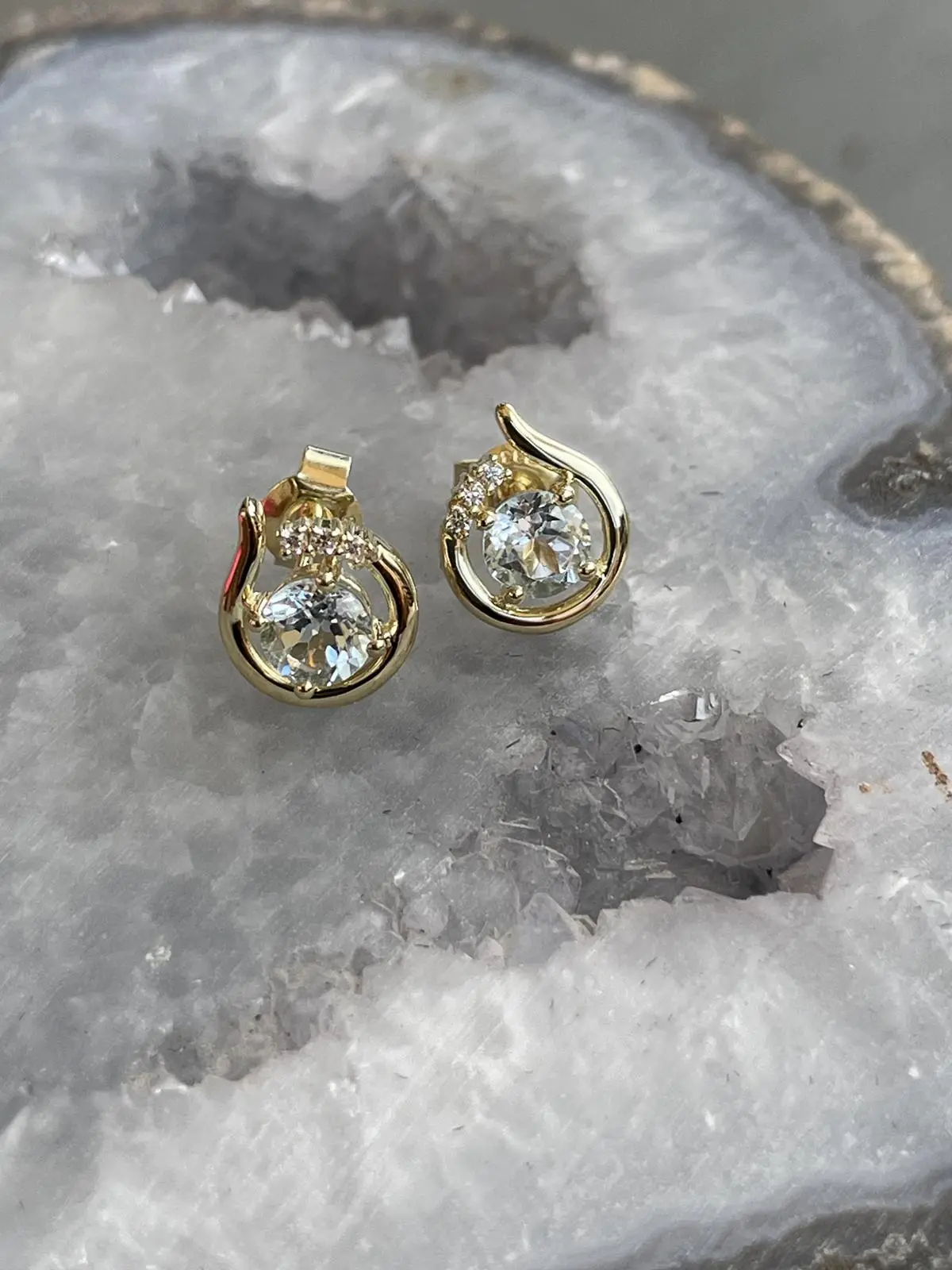 Sala - Blautopas Zirkonia Edelsteinohrringe 333 Gold